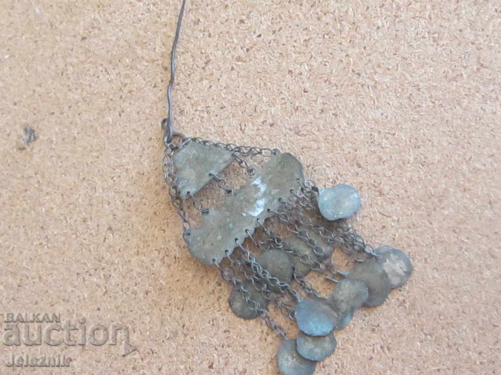 Delivery of srebarna starinna ethnografska trepka zabodka, nakit