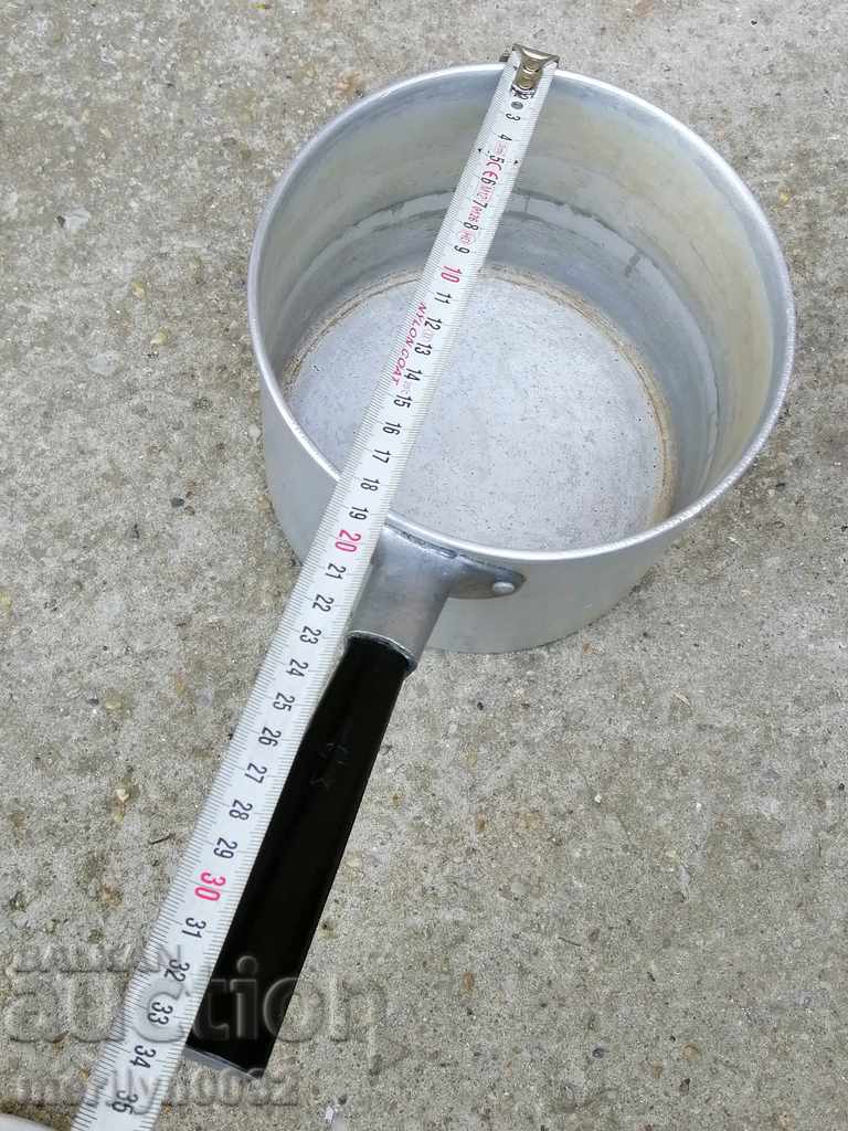 Old frying pan made of aluminum kitchen utensils - 5 Old frying pan made of aluminum kitchen utensils - 5