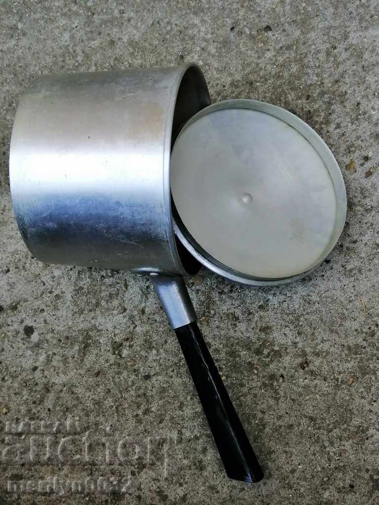 Old frying pan made of aluminum kitchen utensils - 6 Old frying pan made of aluminum kitchen utensils - 6