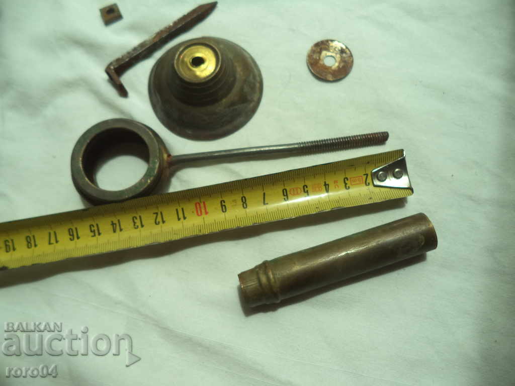 STAND FROM OLD CORNICE - 6 STAND FROM OLD CORNICE - 6