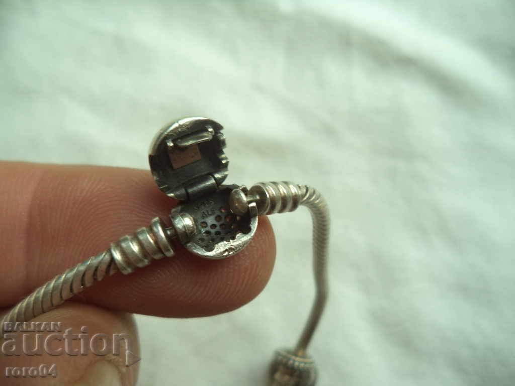 Auction SILVER BRACELET - PANDORA Auction SILVER BRACELET - PANDORA