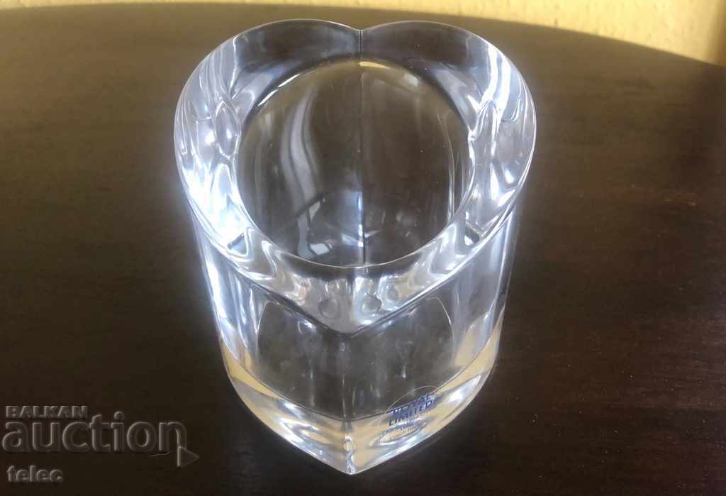 Delivery of Czech lead crystal candlestick heart