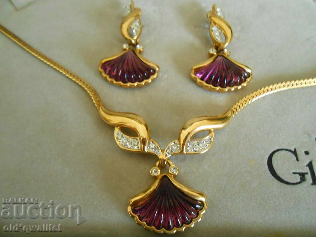 Auction  Wonderful earrings and necklace, very beautiful DESIGN set