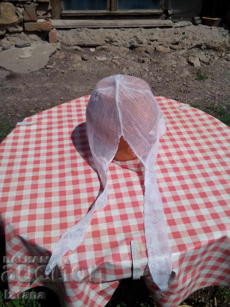 Licitație O pălărie veche, grăbește-te Licitație O pălărie veche, grăbește-te