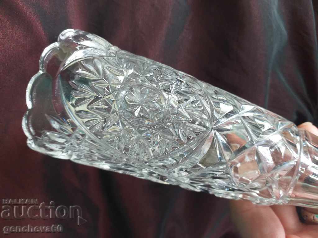 GDR crystal vase by the famous Anna Hutte with price 12.00 €