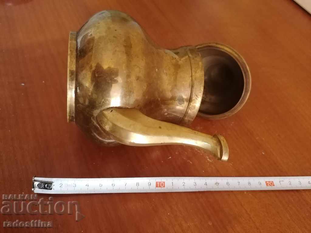 Delivery of Old bronze teapot Delivery of Old bronze teapot