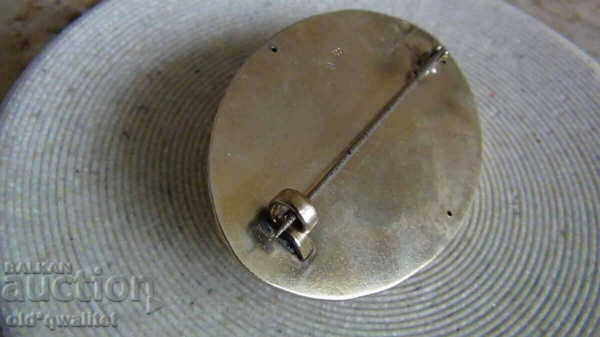 Delivery of BROOCH, silver with stone, gilding, before 1920 Delivery of BROOCH, silver with stone, gilding, before 1920