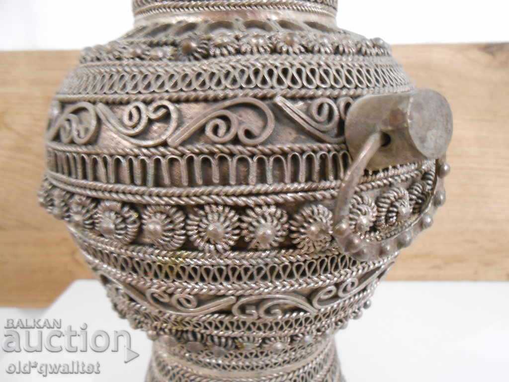 Delivery of Extremely interesting vessel, H-W: approx. 35 / 15 cm