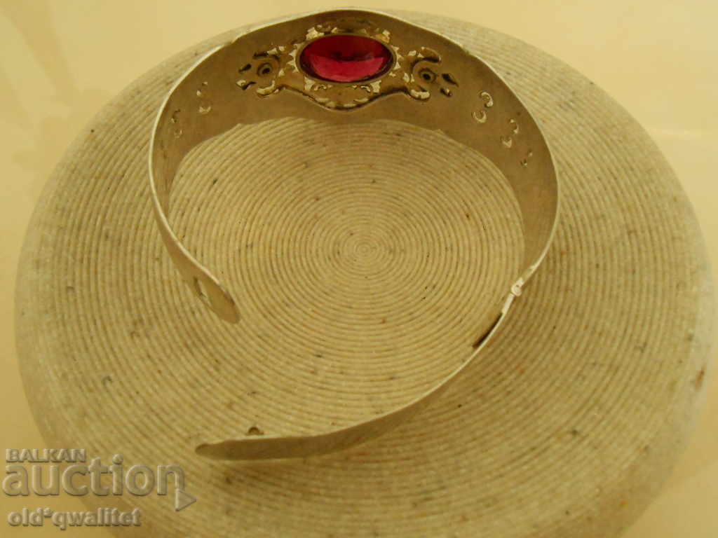 Unusual, old bracelet motifs from nature red accent - 7 Unusual, old bracelet motifs from nature red accent - 7