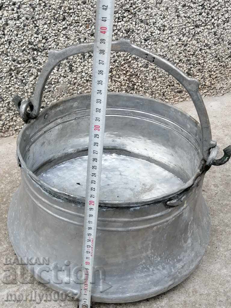 Delivery of Tinned cauldron, copper coin, copper coin, copper vessel Delivery of Tinned cauldron, copper coin, copper coin, copper vessel