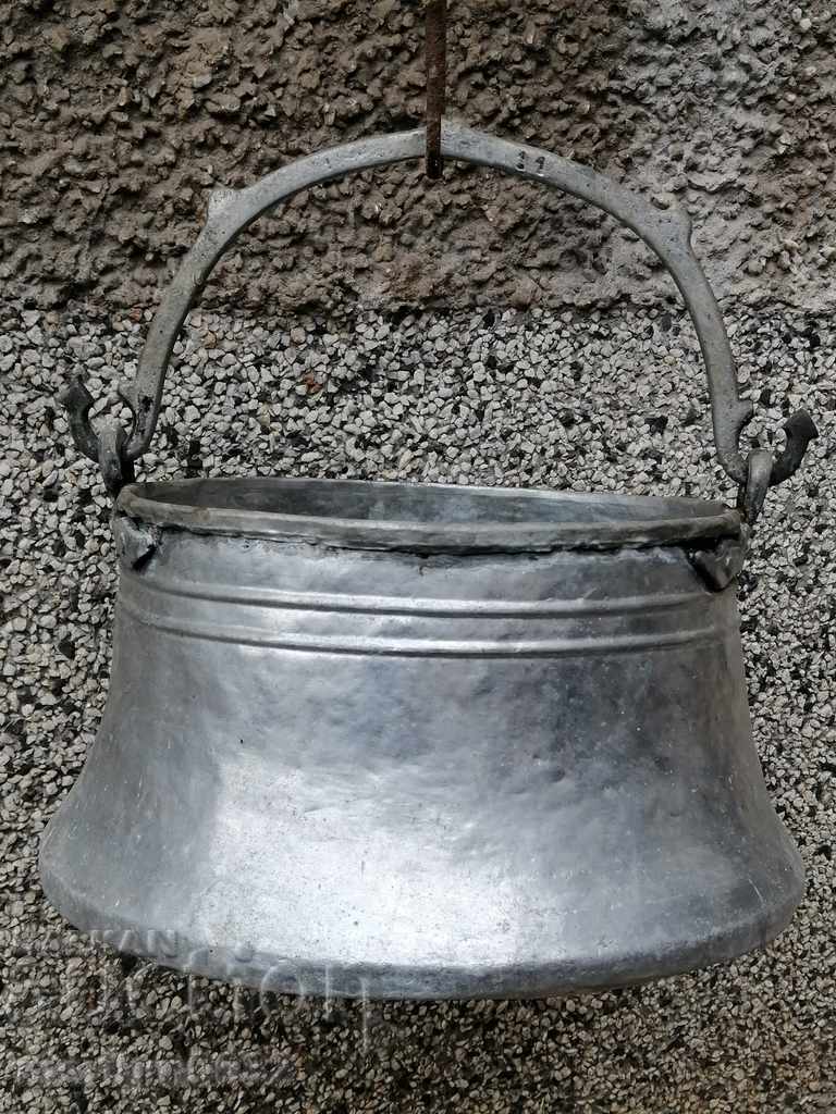 Tinned cauldron, copper coin, copper coin, copper vessel - 5 Tinned cauldron, copper coin, copper coin, copper vessel - 5
