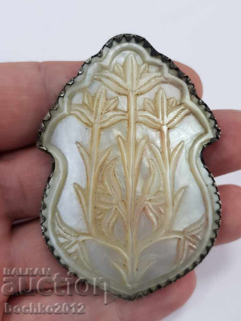 Rare Bulgarian Revival pafta - center with deep mother-of-pearl