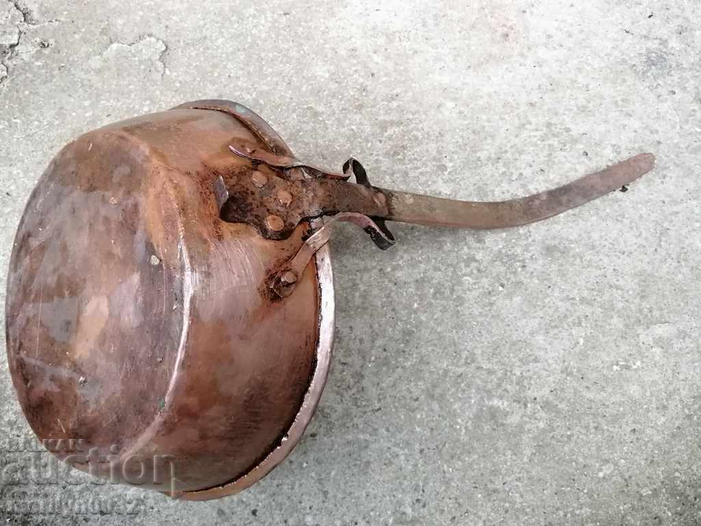 Παράδοση Παλιά κατσαρόλα χαλκού, χαλκού, δίσκος, δοχείο χαλκού Παράδοση Παλιά κατσαρόλα χαλκού, χαλκού, δίσκος, δοχείο χαλκού