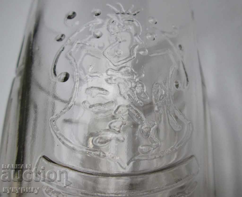 O cană veche de sticlă regală cu un leu - 6 O cană veche de sticlă regală cu un leu - 6