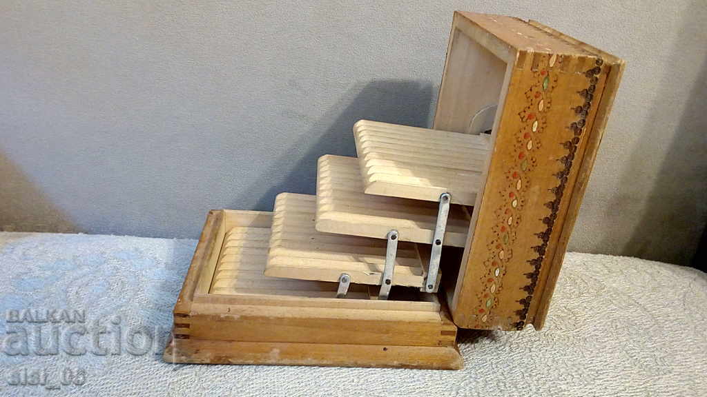Old wooden cigarette case cigarette case on 4 levels with price 30.00 BGN | € 15.34 Old wooden cigarette case cigarette case on 4 levels with price 30.00 BGN | € 15.34