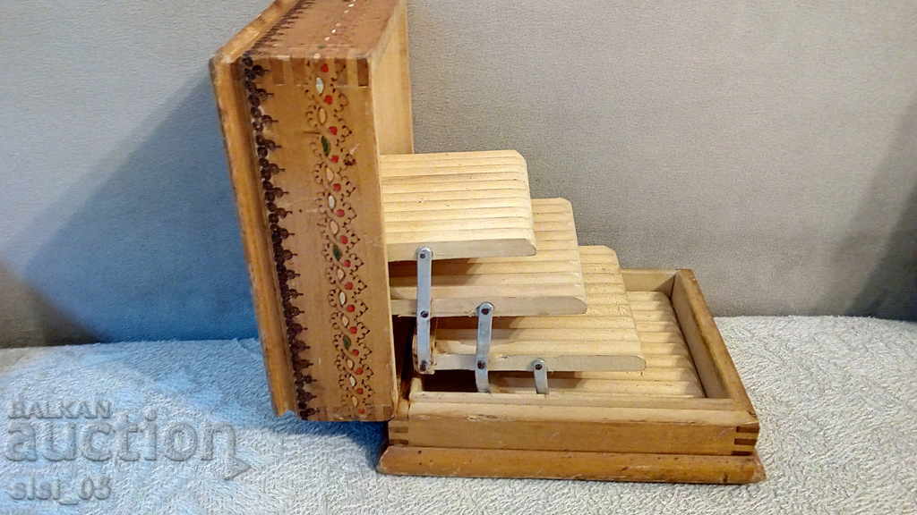 Old wooden cigarette case cigarette case on 4 levels - 5 Old wooden cigarette case cigarette case on 4 levels - 5