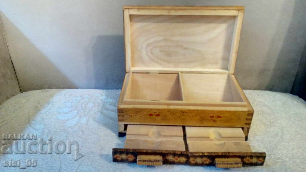 Delivery of Old wooden cigarette case cigarette case Delivery of Old wooden cigarette case cigarette case
