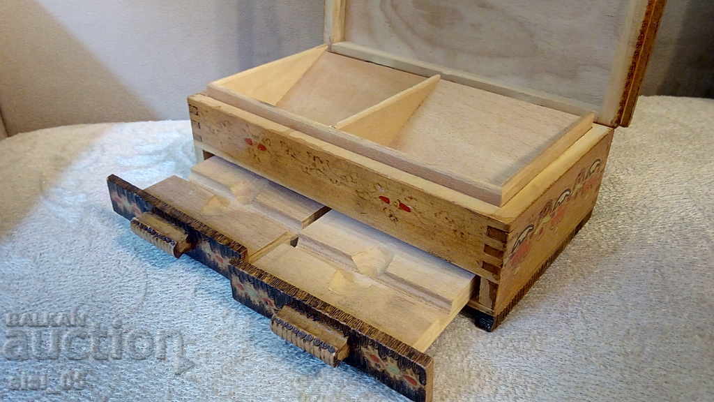 Old wooden cigarette case cigarette case - 7 Old wooden cigarette case cigarette case - 7