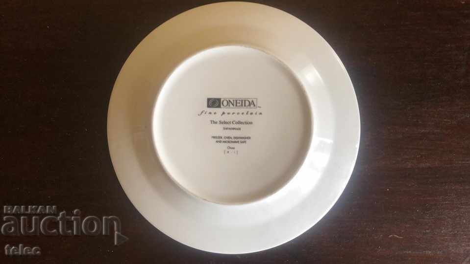 Auction Two porcelain plates Oneida Auction Two porcelain plates Oneida