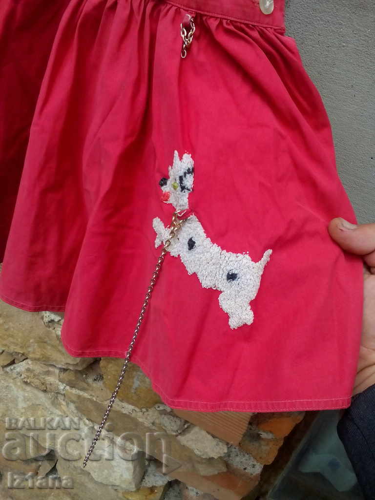 Παράδοση Μια παλιά ποδιά Παράδοση Μια παλιά ποδιά