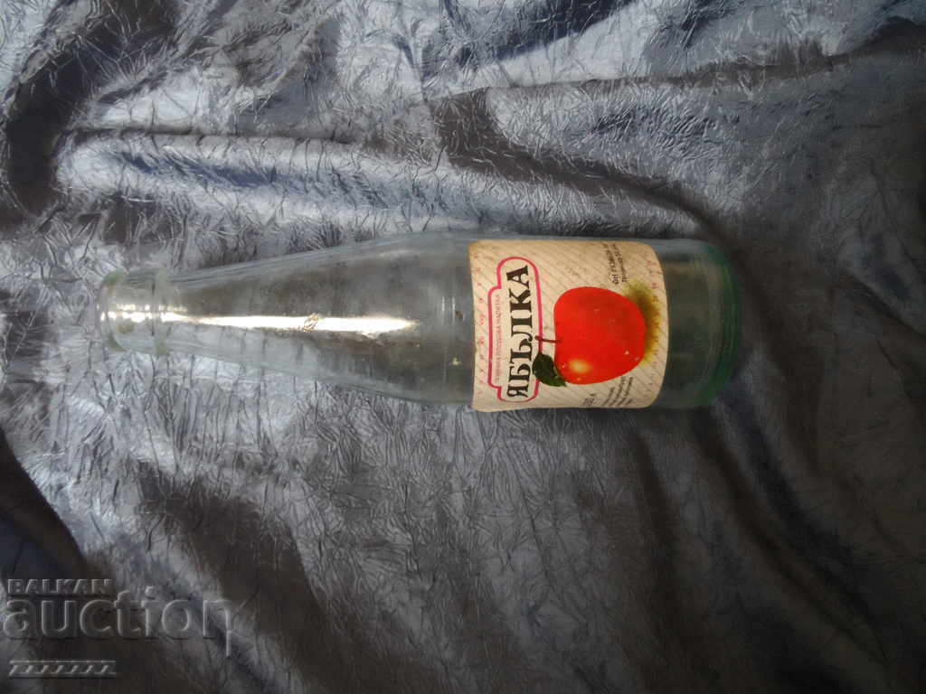 Delivery of bottle - Apple