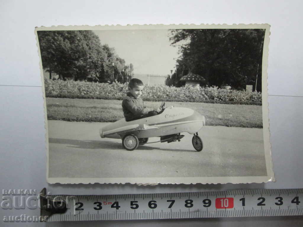 PICTURE-TOY, MOSCOW WITH PEDALS PLANE HORSE with price 20.00 BGN | € 10.23 PICTURE-TOY, MOSCOW WITH PEDALS PLANE HORSE with price 20.00 BGN | € 10.23