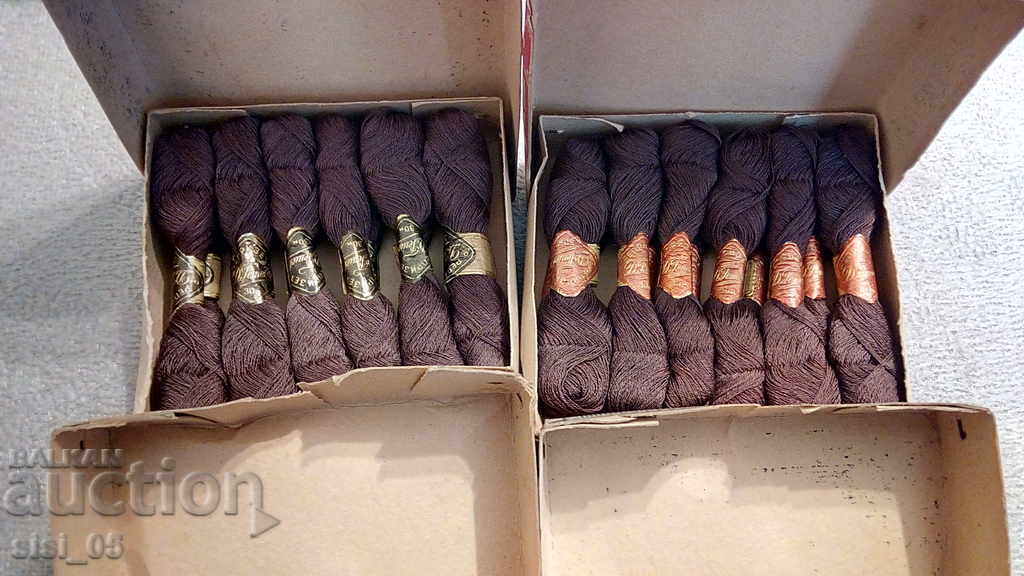 4 pcs. Royal cardboard box threads, thread - 5 4 pcs. Royal cardboard box threads, thread - 5