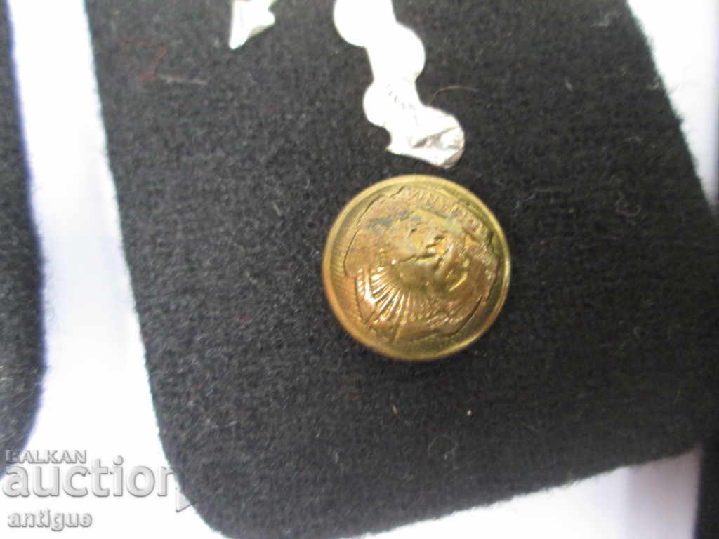 Delivery of SEAMEN'S HAT, SHOULDERS AND COCKARD Delivery of SEAMEN'S HAT, SHOULDERS AND COCKARD