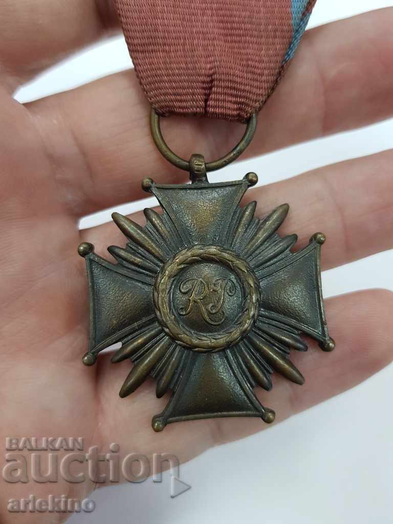 Стар колекционен полски медал, орден с лента