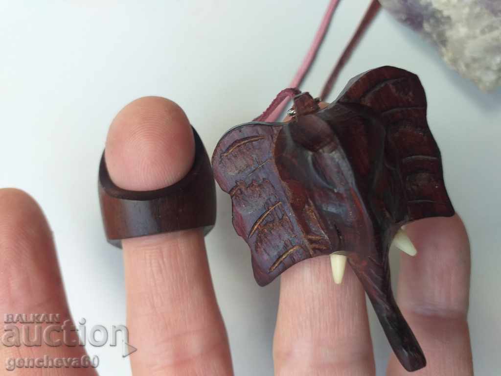 Delivery of Ebony jewelry - ring and necklace Delivery of Ebony jewelry - ring and necklace