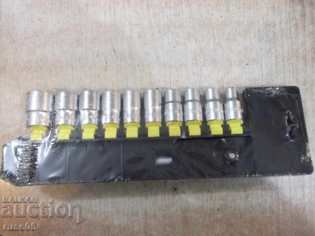 Delivery of Ratchet set with 10 inserts * 1/2 "TOPEX 38D652 * Delivery of Ratchet set with 10 inserts * 1/2 "TOPEX 38D652 *