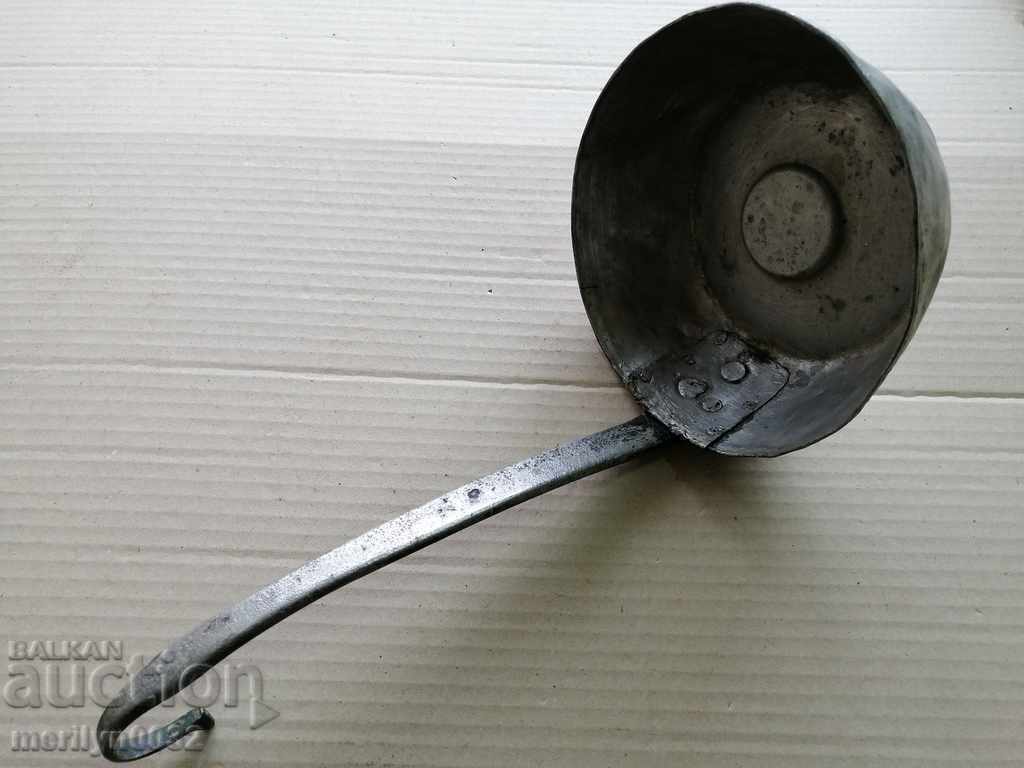 Auction  Old copper ladle, pan, copper, copper pot, pit