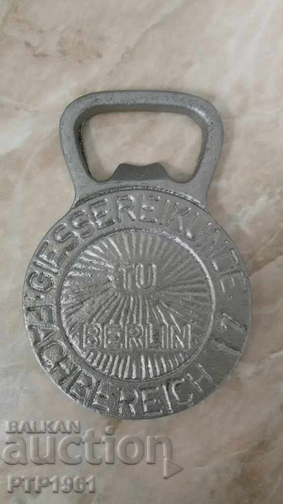 deschizator cu preț € 1.00 | 1.96 BGN