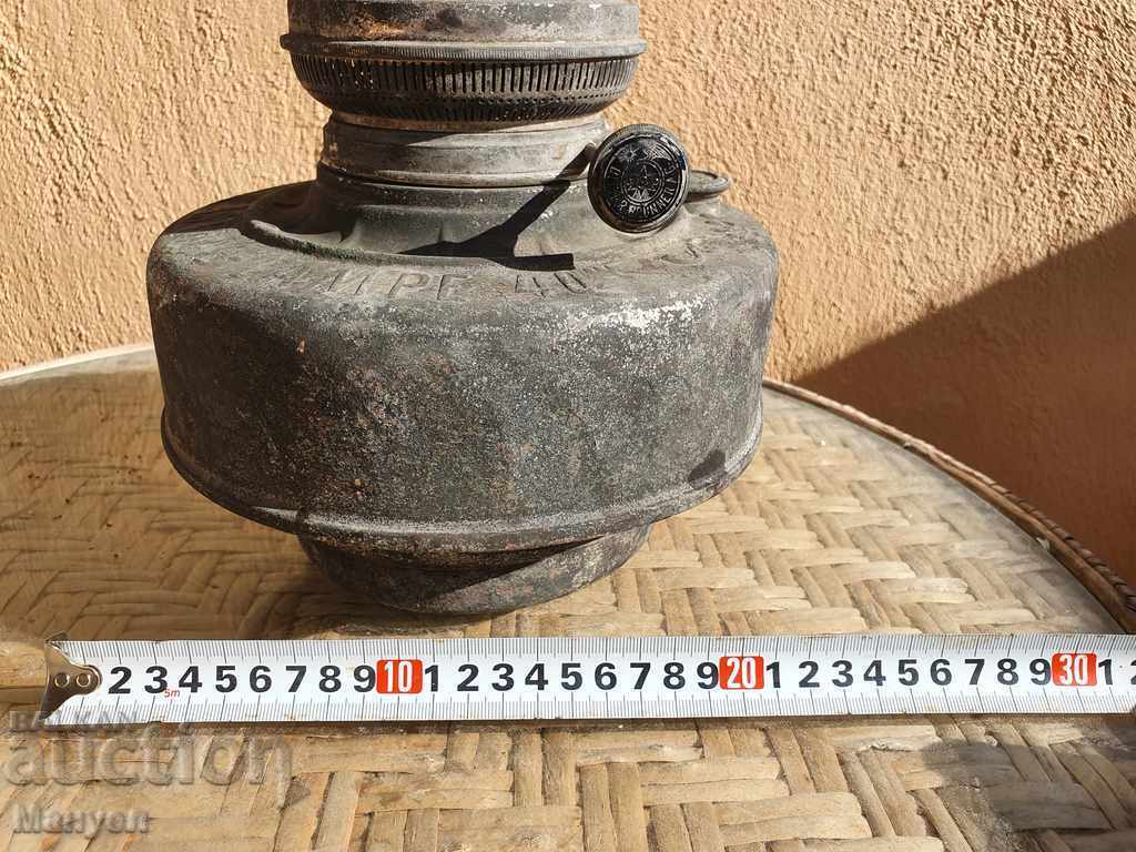 I am selling an old big gas lamp (lantern). RRRRRR - 6 I am selling an old big gas lamp (lantern). RRRRRR - 6