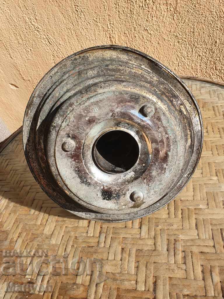 I am selling an old big gas lamp (lantern). RRRRRR - 7 I am selling an old big gas lamp (lantern). RRRRRR - 7