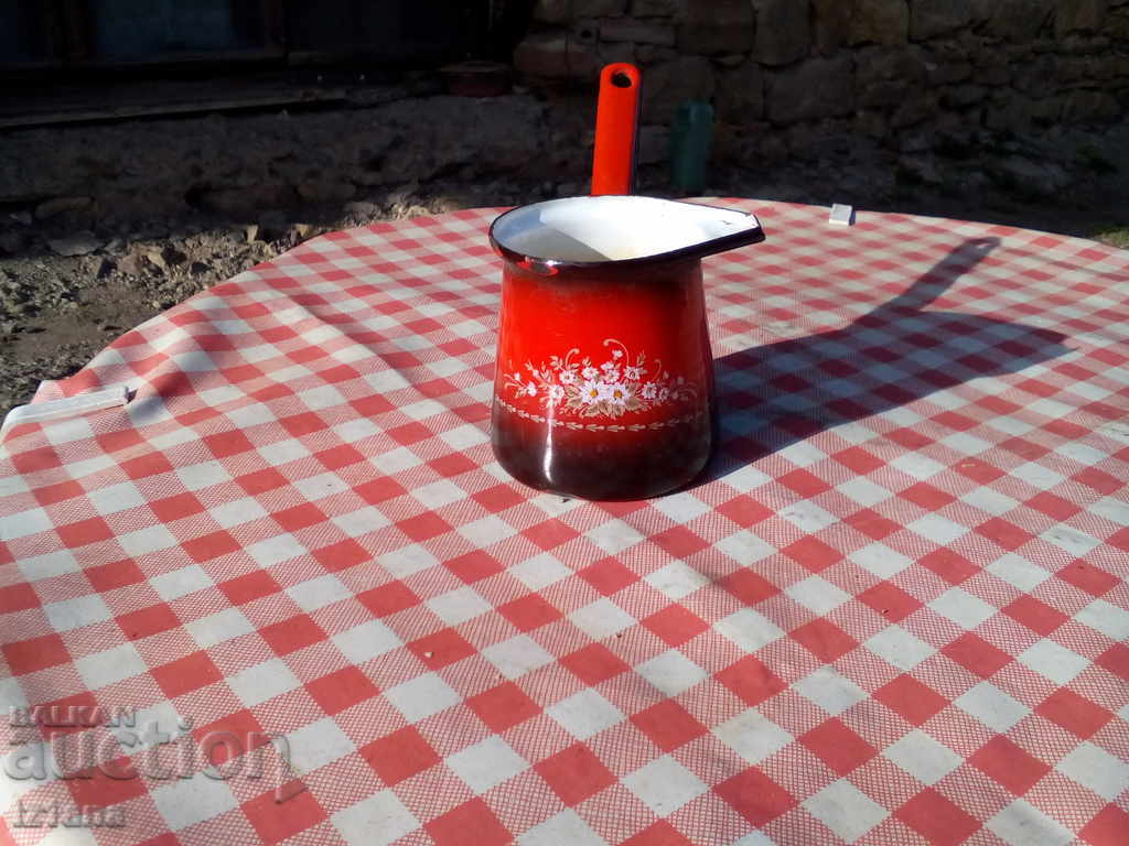 Old enamel jesse with price 12.00 BGN | € 6.14 Old enamel jesse with price 12.00 BGN | € 6.14