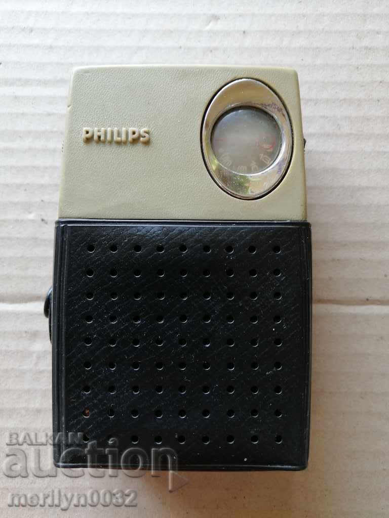 Old transistor "Pfilips" radio radio