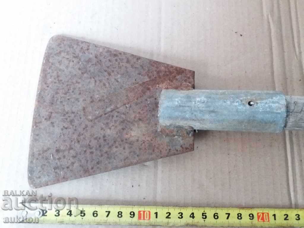 OLD MASSIVE WROUGHT WRINKLE, SPATULA with price 3.49 BGN | € 1.78 OLD MASSIVE WROUGHT WRINKLE, SPATULA with price 3.49 BGN | € 1.78
