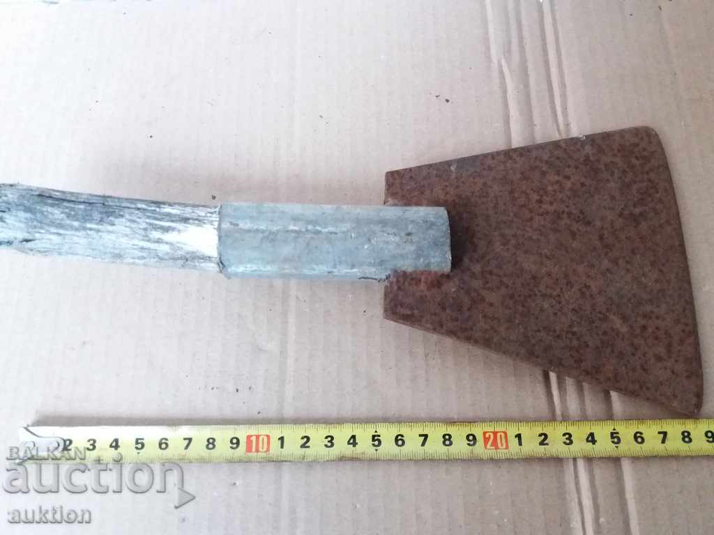 OLD MASSIVE WROUGHT WRINKLE, SPATULA - 7 OLD MASSIVE WROUGHT WRINKLE, SPATULA - 7