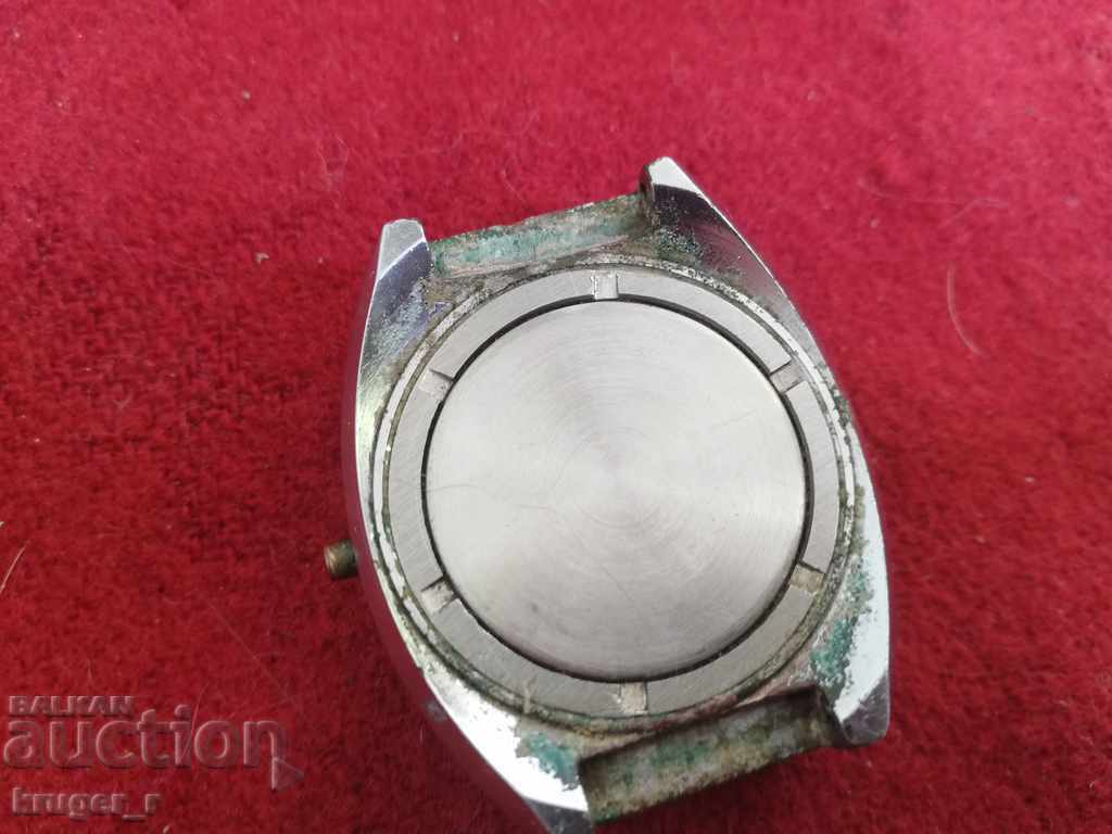 Delivery of LUCH clock Delivery of LUCH clock