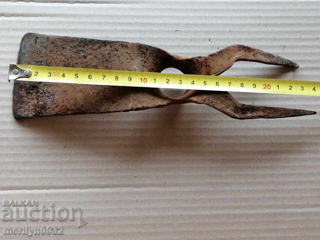 Delivery of Device, tool, wrought iron picking chap Delivery of Device, tool, wrought iron picking chap