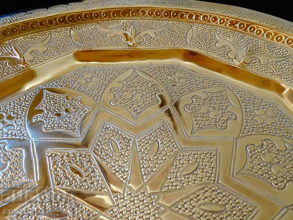 Auction  Antique Persian tray, platter 850 gr