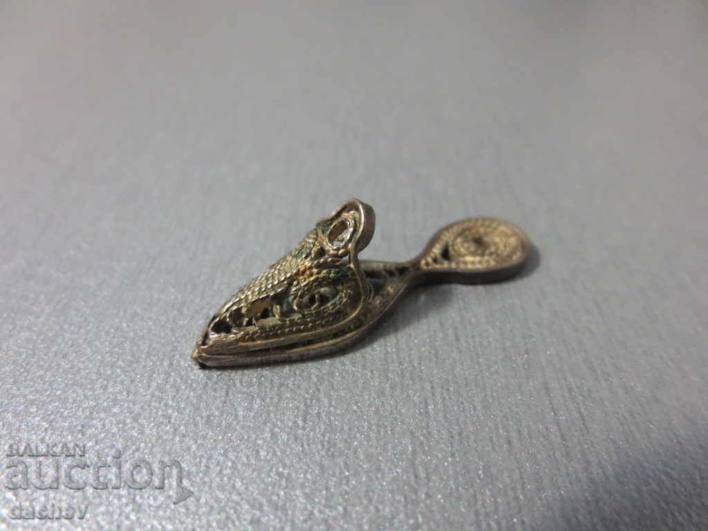 Delivery of Revival silver filigree slipper costume jewelry