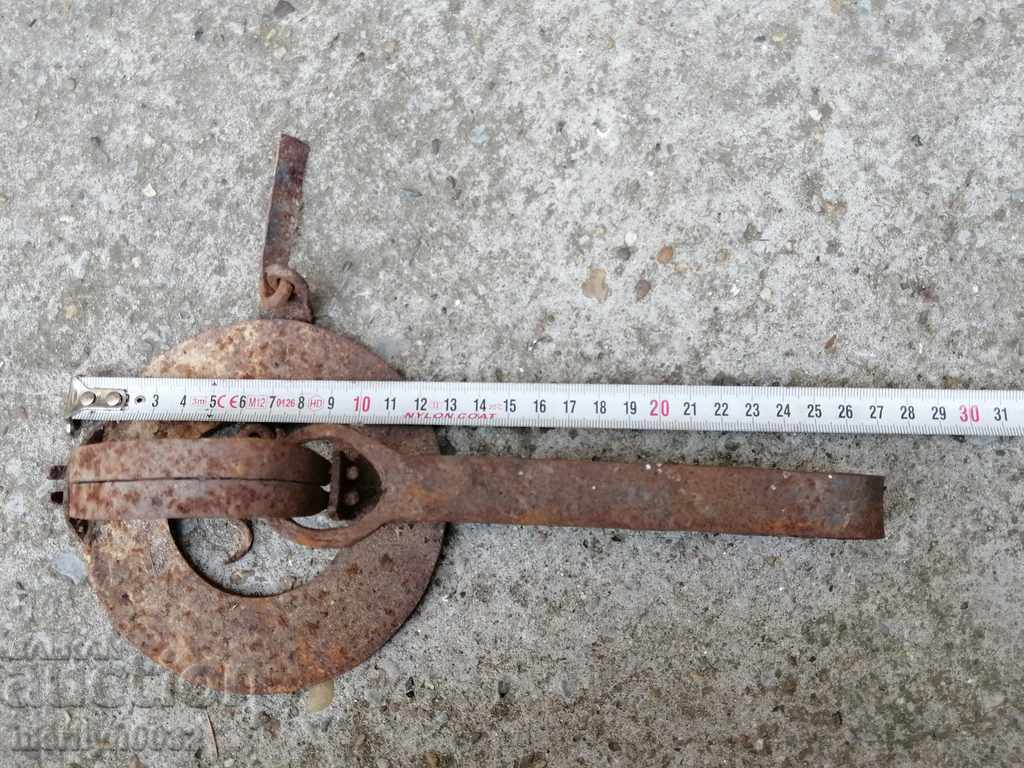 Delivery of Hand forged wrought iron trap Delivery of Hand forged wrought iron trap