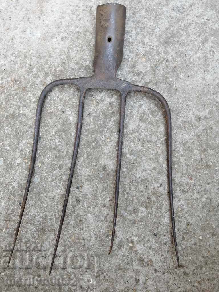 Delivery of Old villa, wrought iron instrument