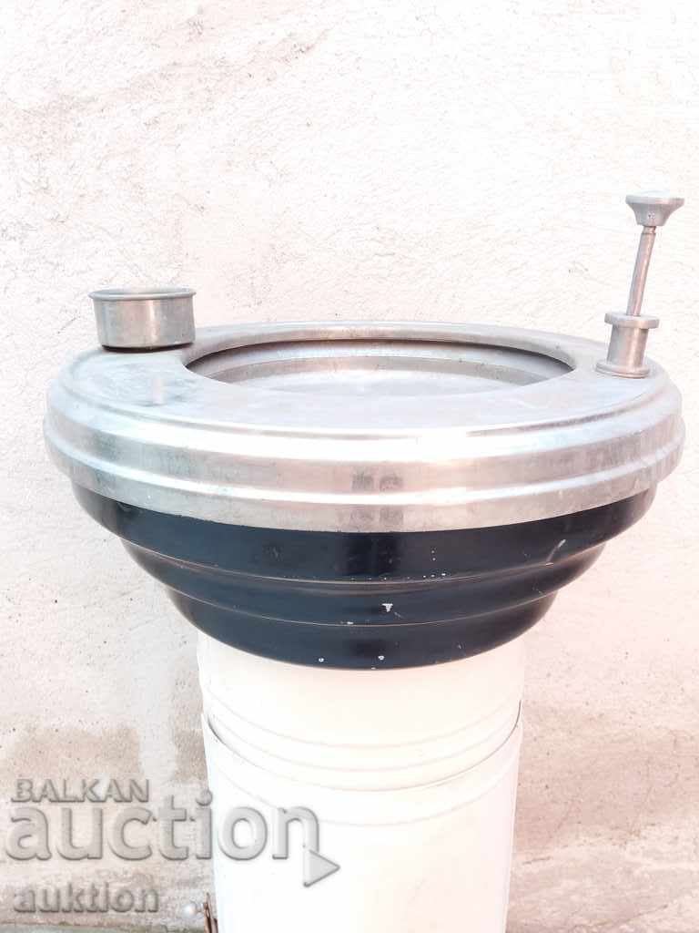 RARE - DENTAL SINK WITH WATER PUMP EXCELLENT - WORKING with price 69.99 BGN | € 35.79 RARE - DENTAL SINK WITH WATER PUMP EXCELLENT - WORKING with price 69.99 BGN | € 35.79
