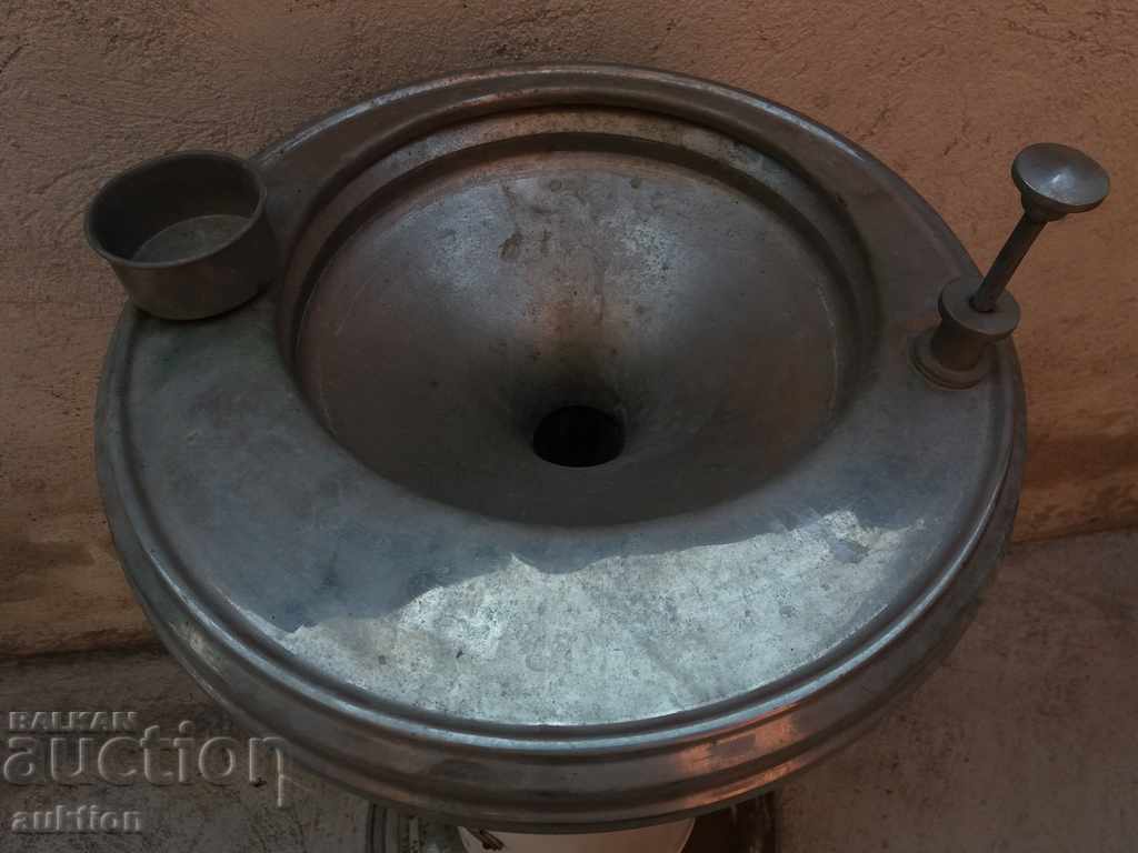 Auction RARE - DENTAL SINK WITH WATER PUMP EXCELLENT - WORKING Auction RARE - DENTAL SINK WITH WATER PUMP EXCELLENT - WORKING