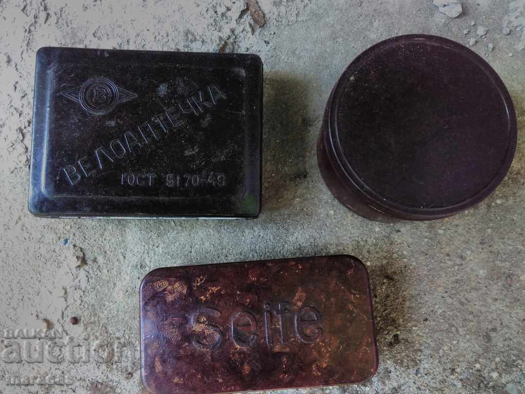 Old bakelite box Old bakelite box