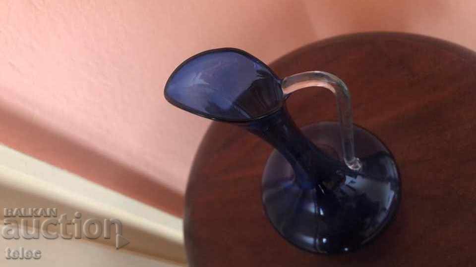 An elegant vase for one flower with price 18.00 BGN | € 9.20 An elegant vase for one flower with price 18.00 BGN | € 9.20