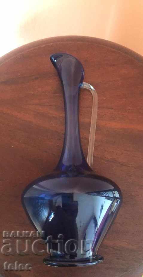 Delivery of An elegant vase for one flower Delivery of An elegant vase for one flower